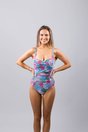 TWIST ONE PIECE